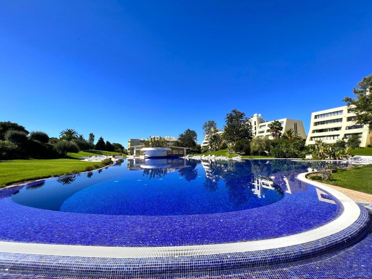 Paradise With Pool By Homing Alvor