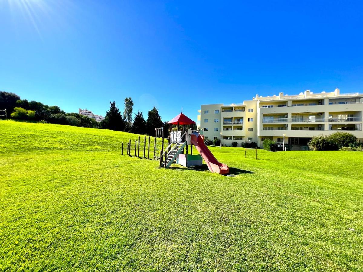 Apartment Paradise With Pool By Homing Alvor