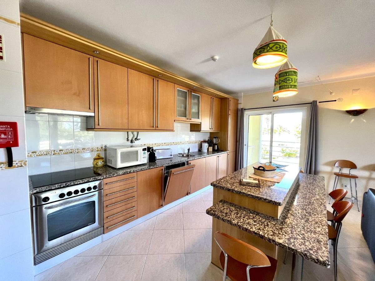 Apartment Paradise With Pool By Homing Alvor